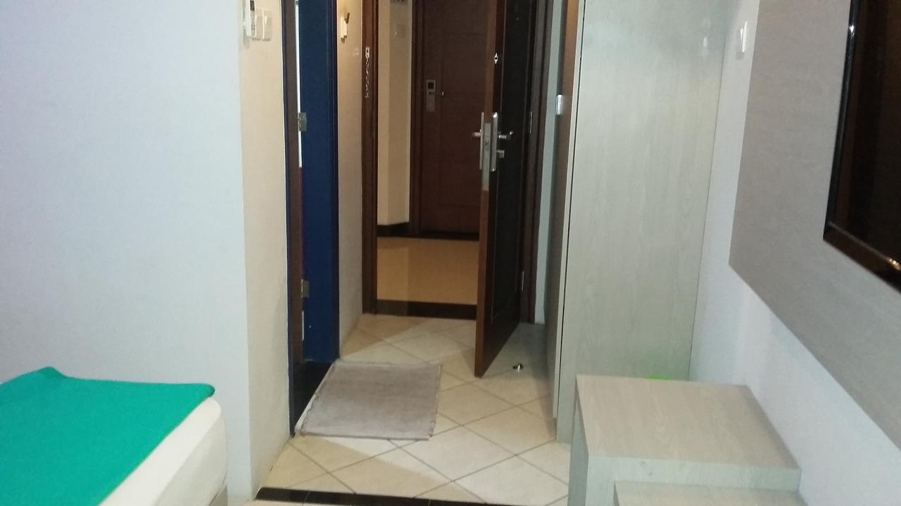 Hotel Kharisma Madiun Kültér fotó