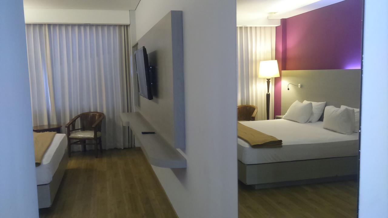 Hotel Kharisma Madiun Kültér fotó